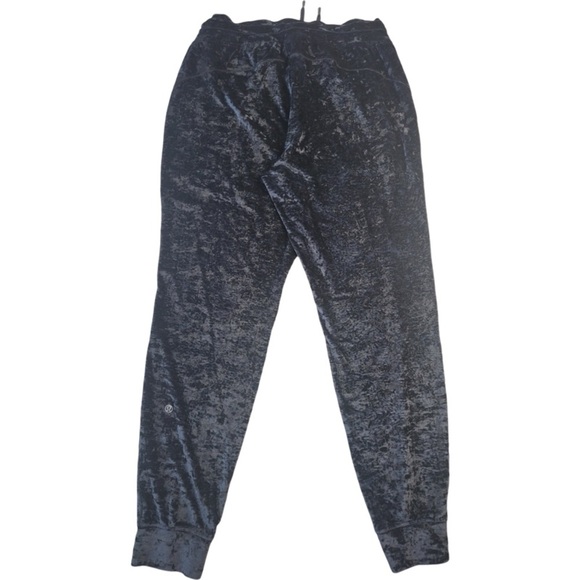Lululemon woman black crushed velvet Ready to Crush Joggers size 10 - Picture 10 of 12